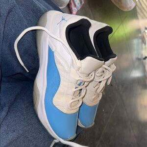 Jordan Athletic Shoes in White and Blue